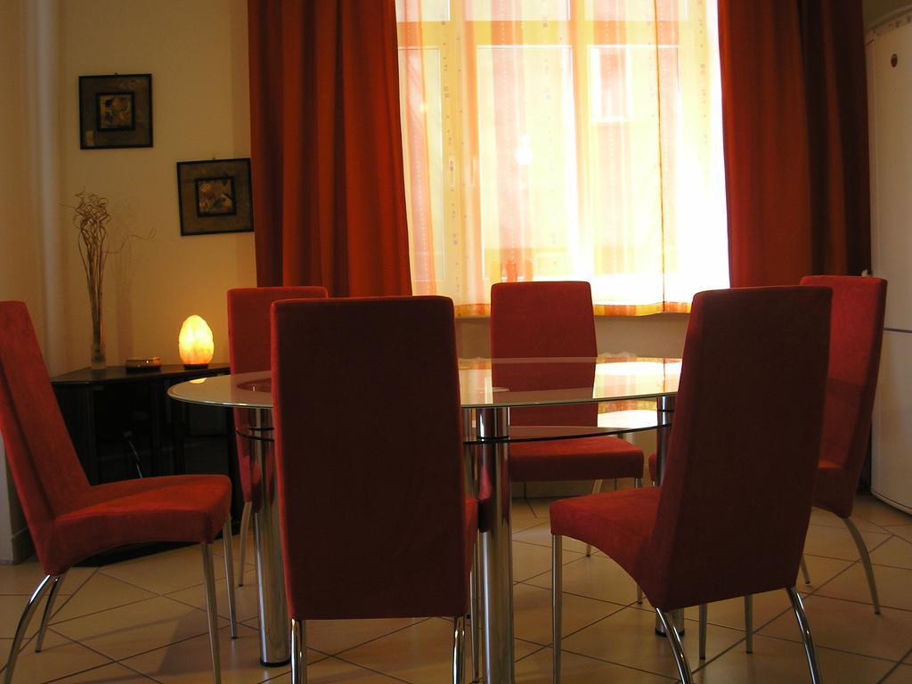 Apartment Riverside - River View ブラチスラヴァ 部屋 写真